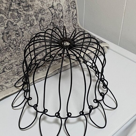 Country Farm Wire Basket Planter in Black - Picture 4 of 4